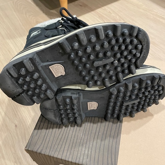 Sorel Caribou Boots - Picture 4 of 5